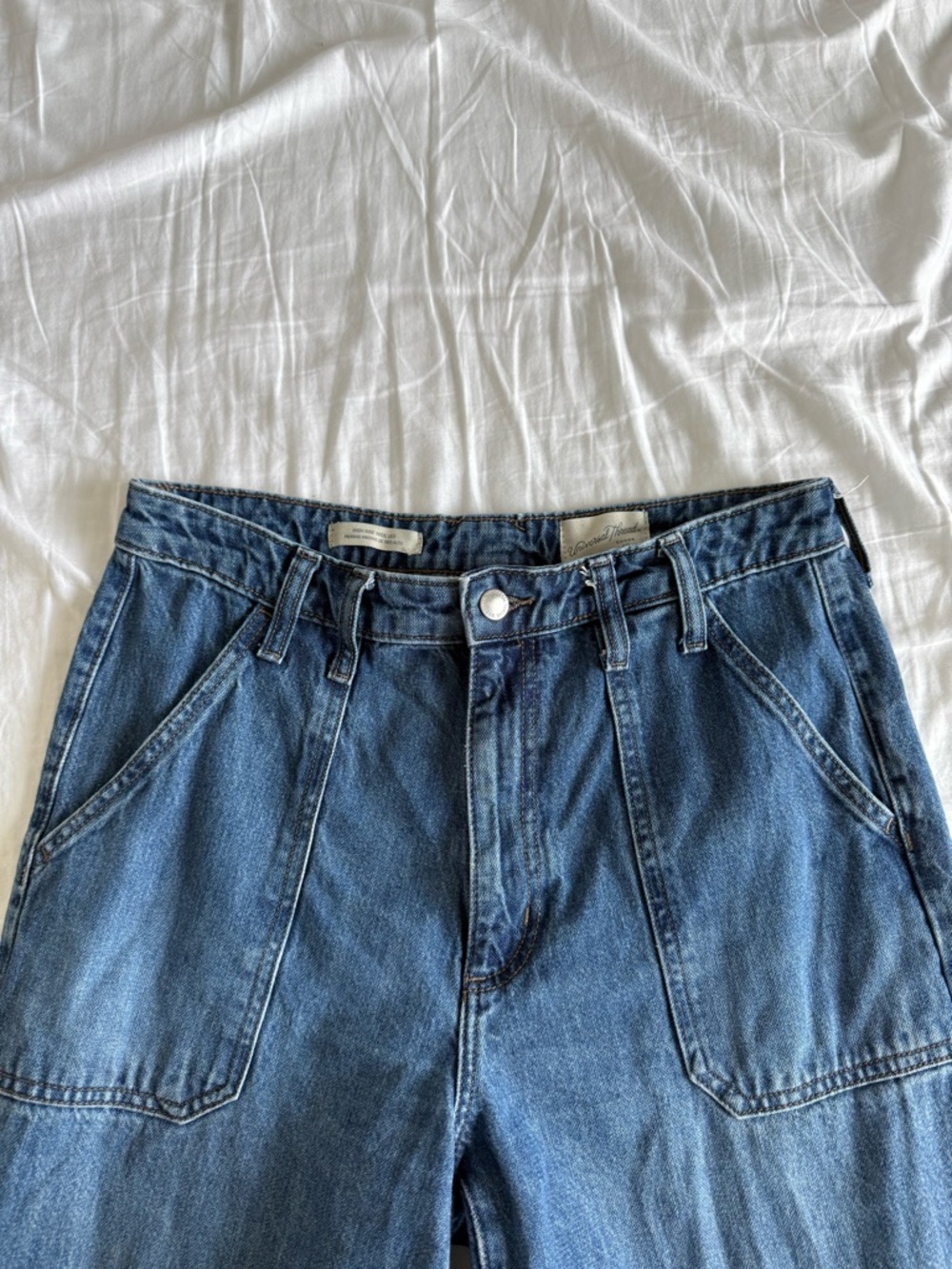 Universal Thread - Light Wash Denim Jeans - Picture 3 of 8